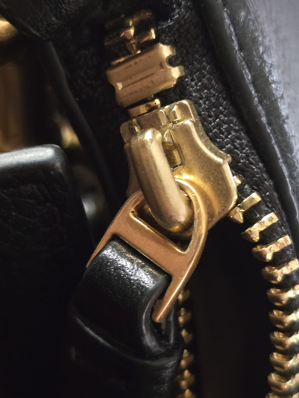 Tory Burch McGraw Black Pebbled Leather Satchel | Crossbody - Picture 8 of 15